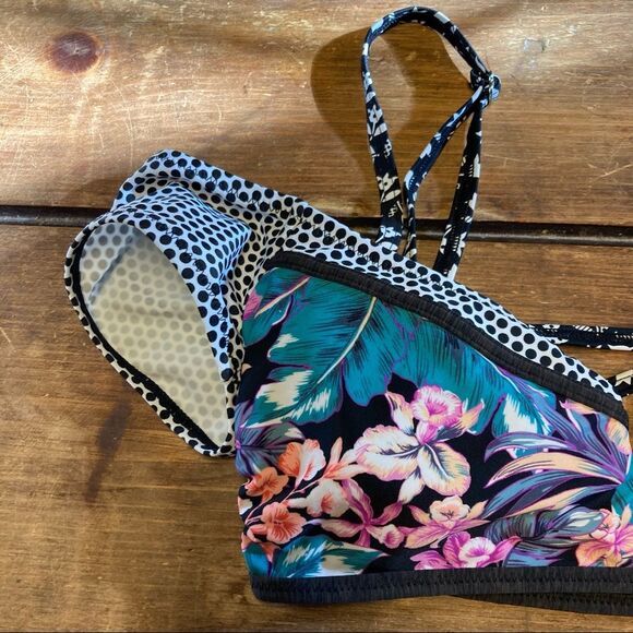 NWT Kuleana Swimsuit Tropical 2 Piece Bikini Bandeau Ruffle Top Bottoms Small - Picture 3 of 14